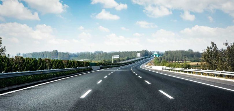 ¿En qué tipo de carreteras se producen más accidentes mortales en España?